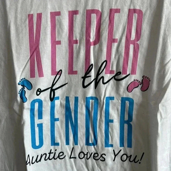 NWT  Tshirt - Picture 2 of 3